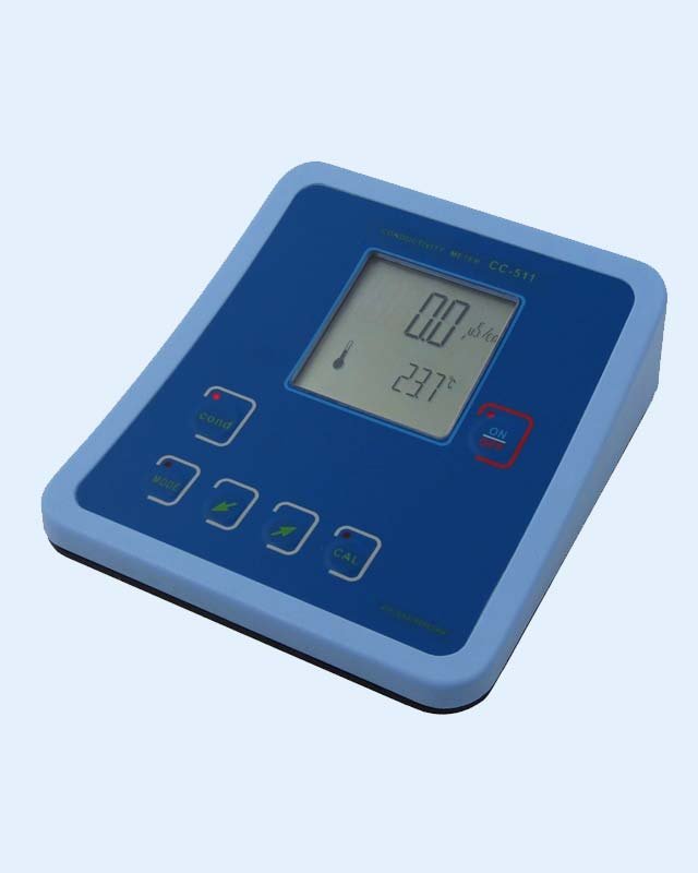 CC-511 LABORATORY CONDUCTIVITY / SALINITY METER